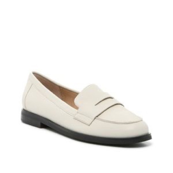 KELLY & KATIE Blair Loafer - Picture 5 of 5